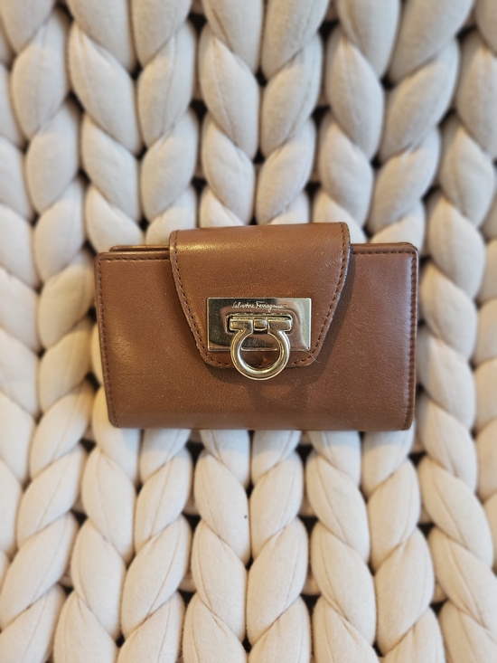 Salvatore Ferragamo Handbags - Salvatore Ferragamo Tan Brown Leather Key holder with Gold Gancini